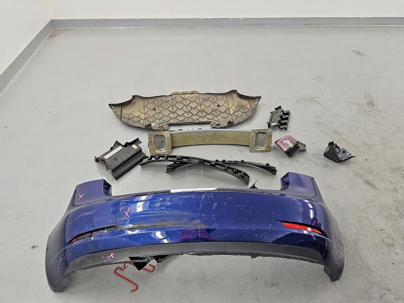 Фото 12 - TESLA MODEL 3