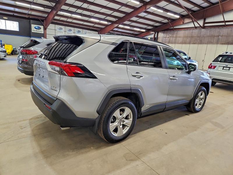 Фото 3 - TOYOTA RAV4