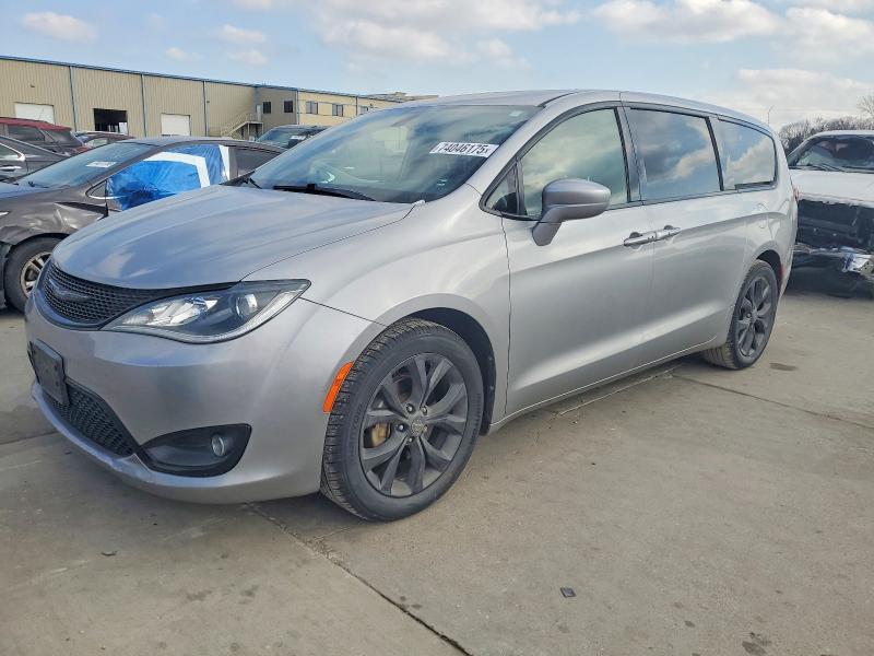 Фото 1 - CHRYSLER PACIFICA