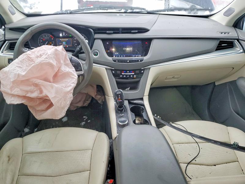 Фото 8 - CADILLAC XT5