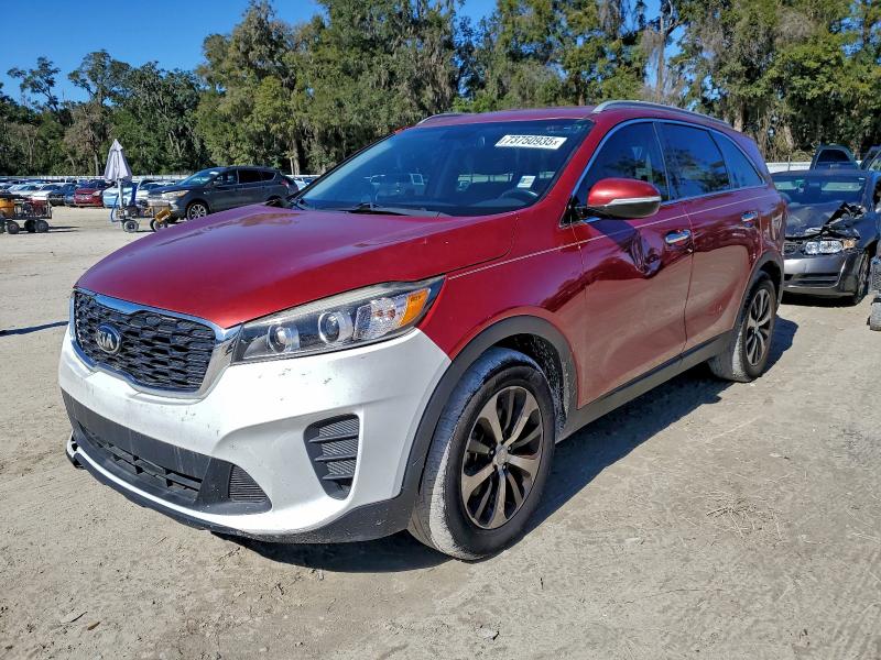 Фото 1 - KIA SORENTO