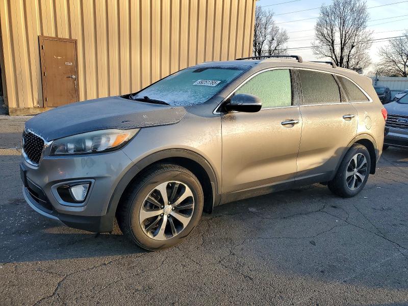 Фото 1 - KIA SORENTO