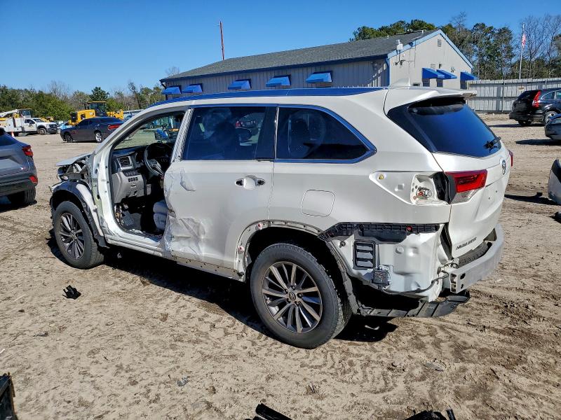 Фото 2 - TOYOTA HIGHLANDER