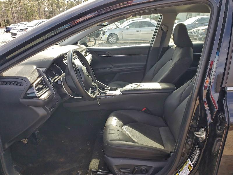 Фото 7 - TOYOTA CAMRY