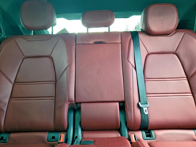 Фото 10 - PORSCHE CAYENNE