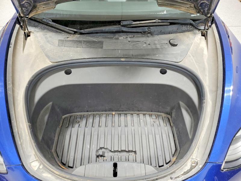 Фото 11 - TESLA MODEL 3