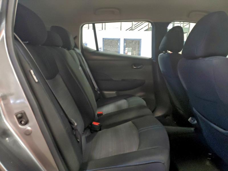 Фото 11 - NISSAN LEAF