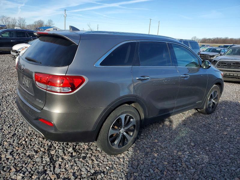 Фото 3 - KIA SORENTO