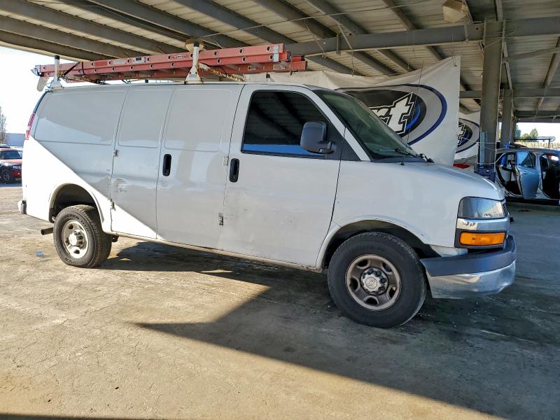CHEVROLET EXPRESS 2017 VIN 1GCWGAFF5H1116646
