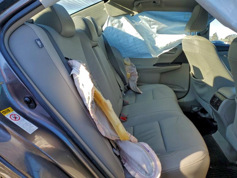 Фото 10 - TOYOTA CAMRY