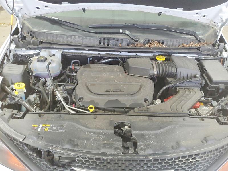 Фото 12 - CHRYSLER MINIVAN