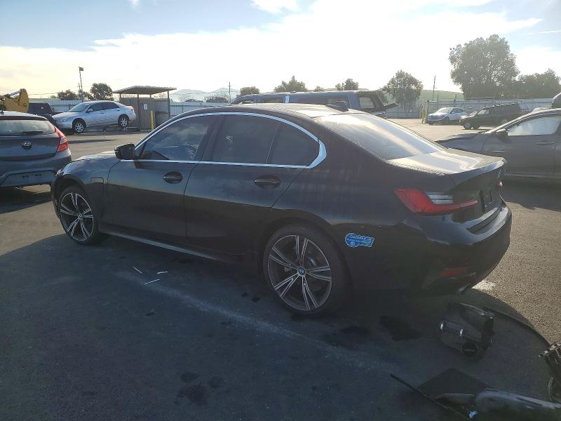 Фото 2 - BMW 3 SERIES