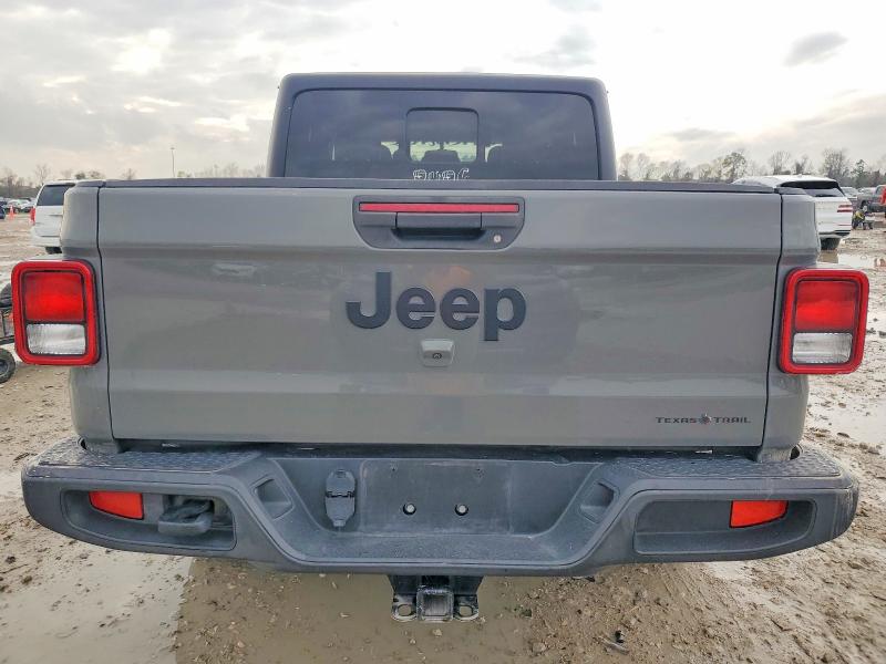 Фото 6 - JEEP GLADIATOR