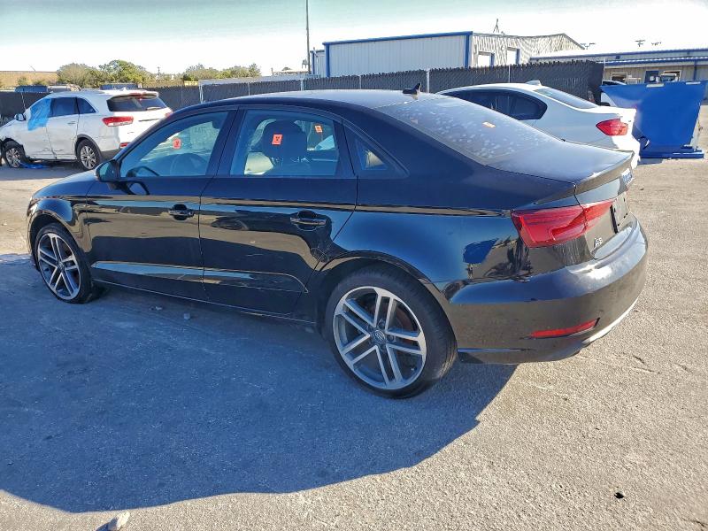 Фото 2 - AUDI A3