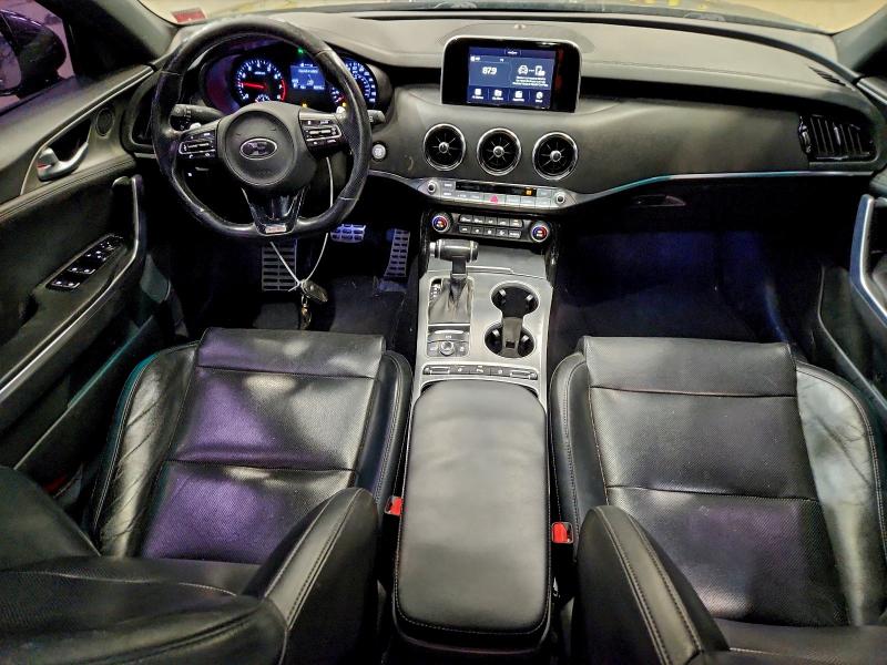 Фото 8 - KIA STINGER