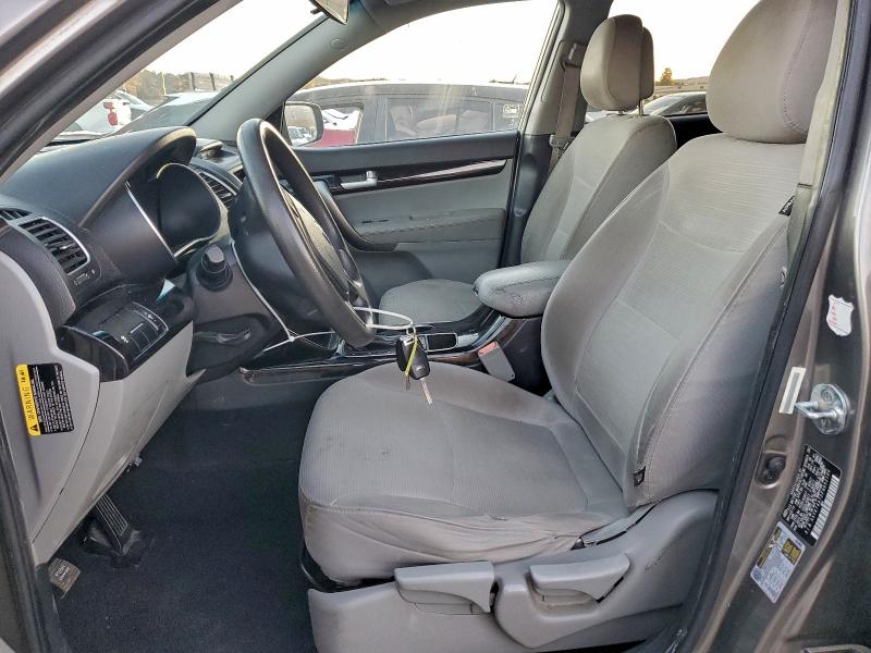 Фото 7 - KIA SORENTO