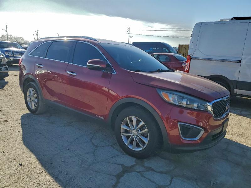 Фото 4 - KIA SORENTO