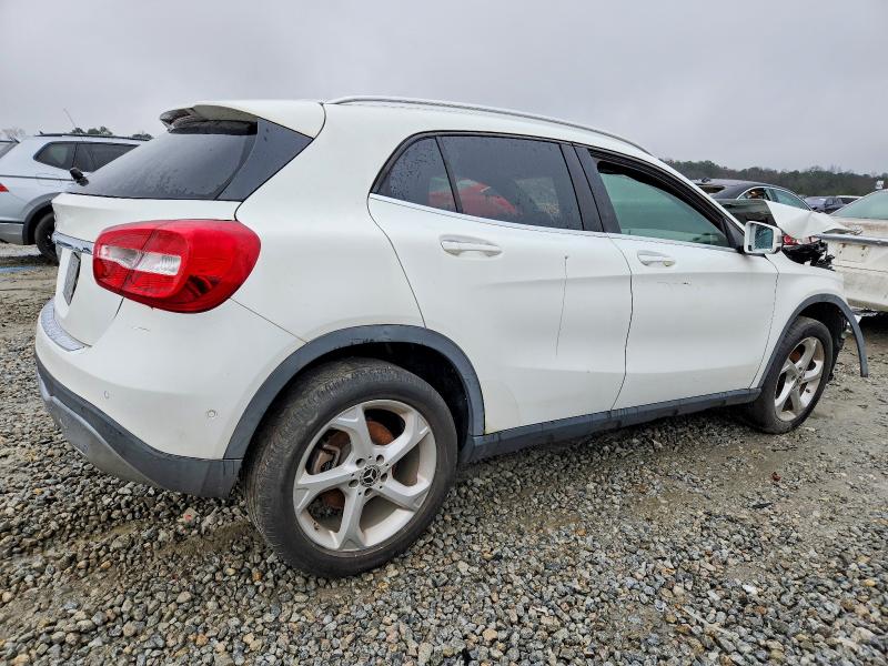 Фото 3 - MERCEDES-BENZ GLA-CLASS
