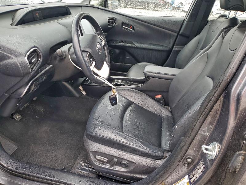 Фото 7 - TOYOTA PRIUS