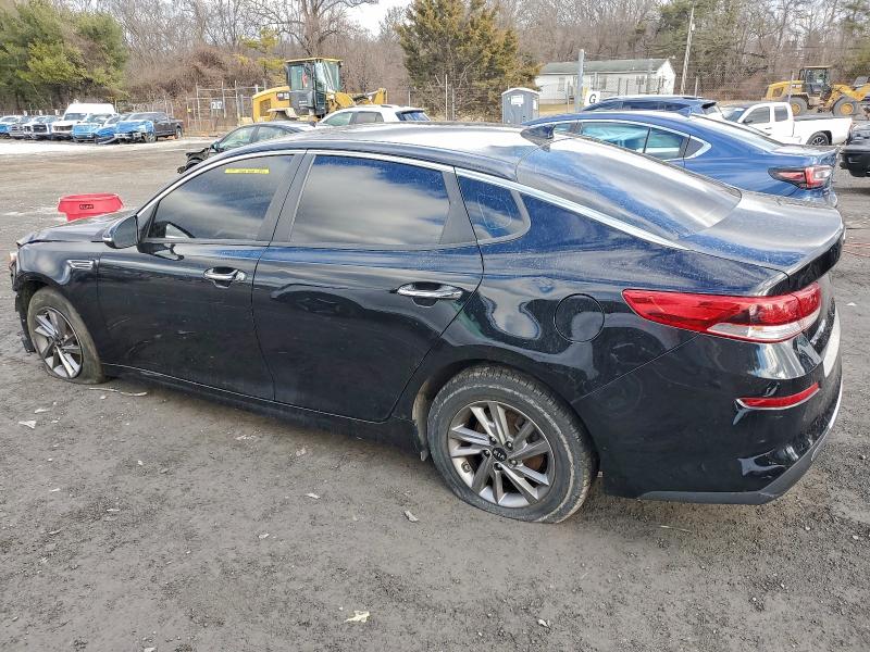 Фото 2 - KIA OPTIMA