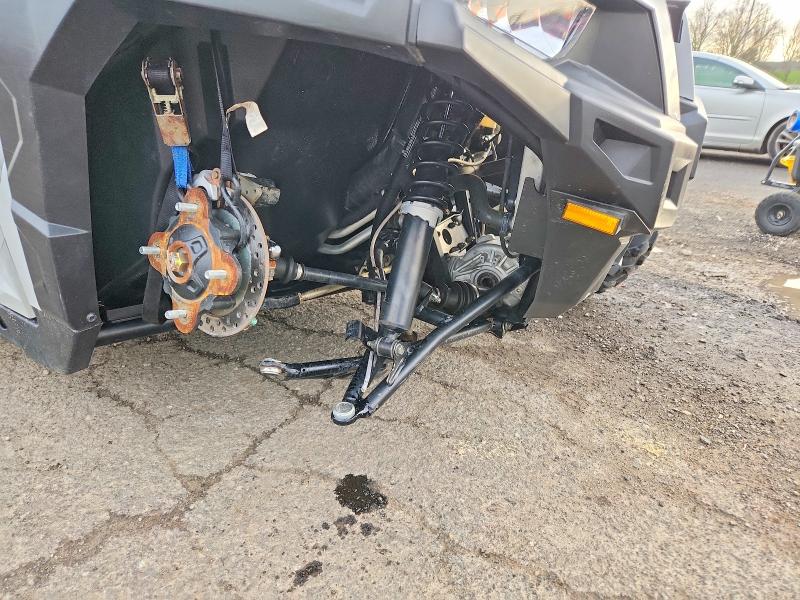 POLARIS SIDEBYSIDE 2024