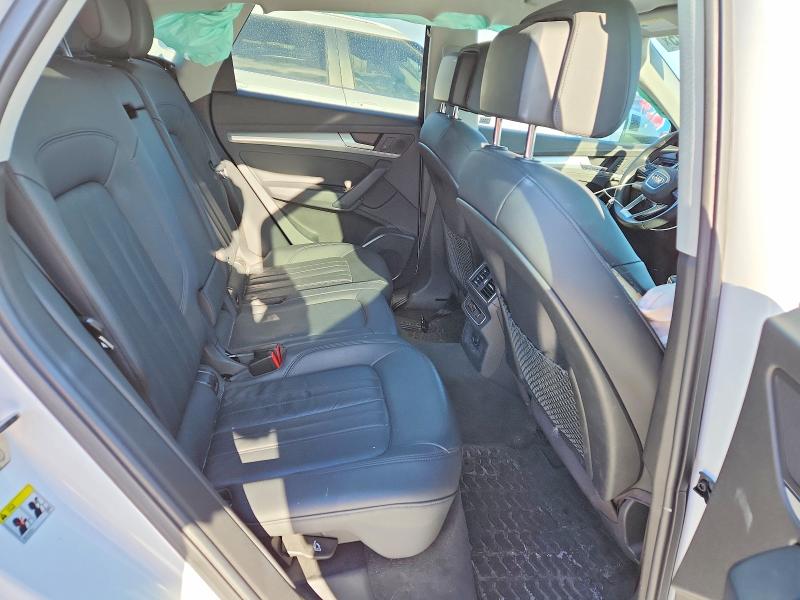 Фото 11 - AUDI Q5