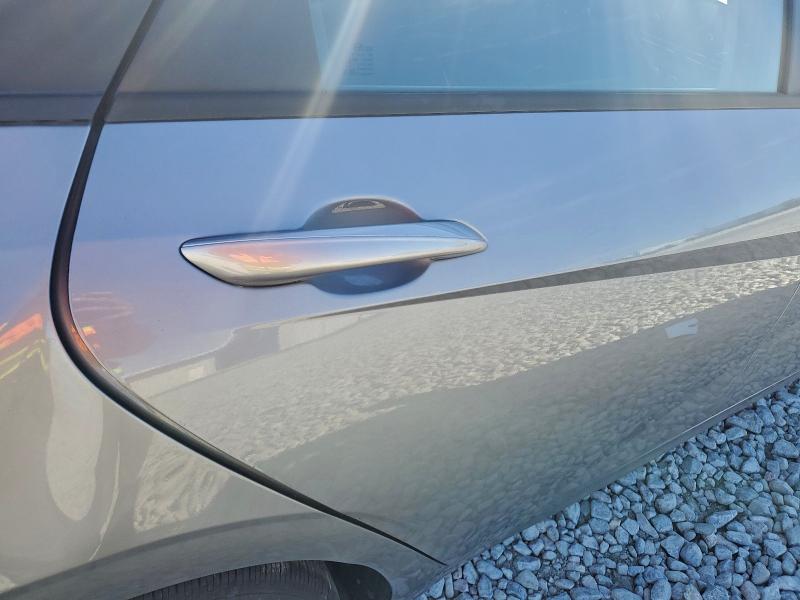 Фото 10 - HYUNDAI ELANTRA