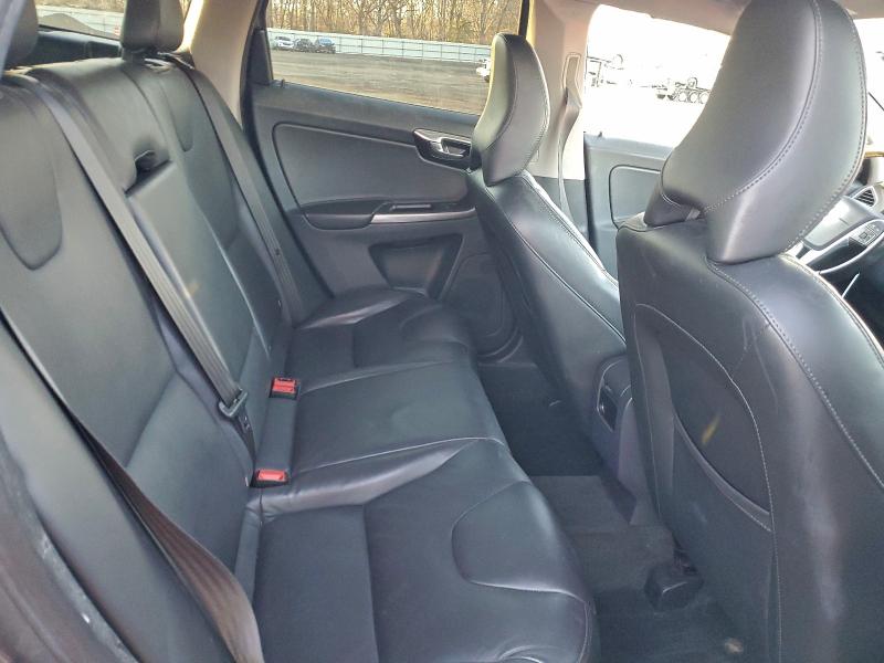 Фото 11 - VOLVO XC60