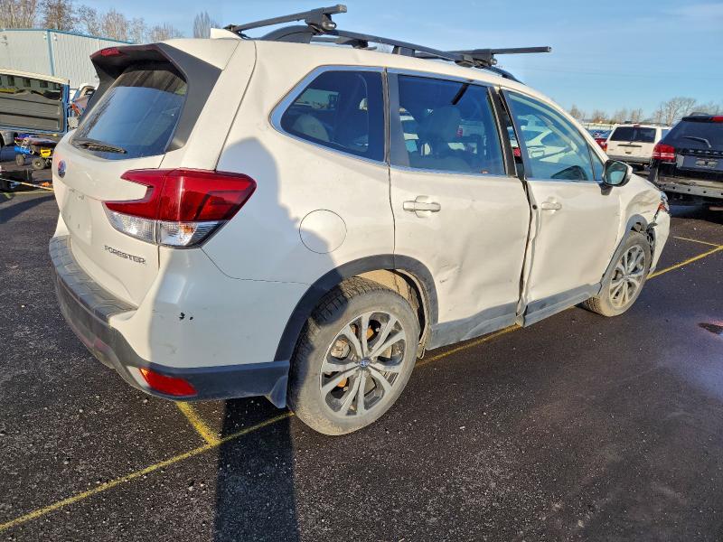 Фото 3 - SUBARU FORESTER