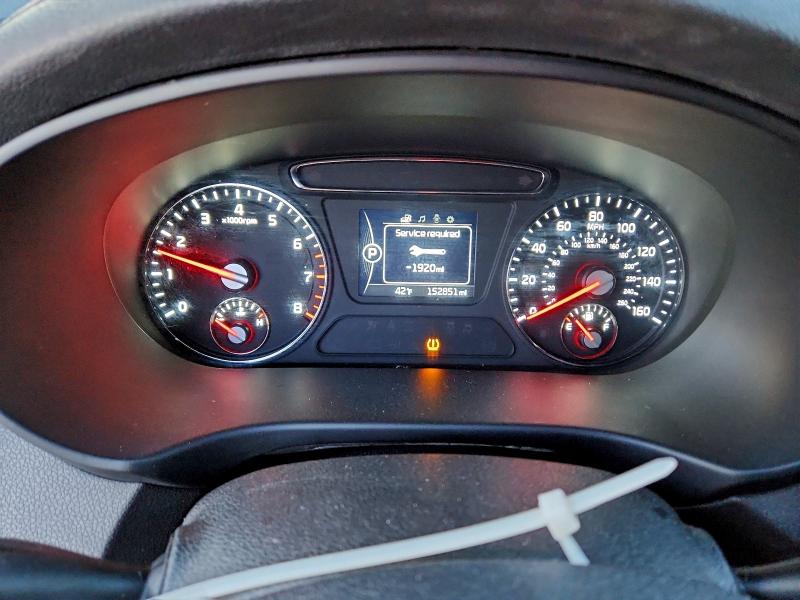 Фото 9 - KIA SORENTO