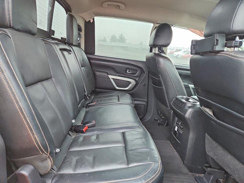 Фото 10 - NISSAN TITAN