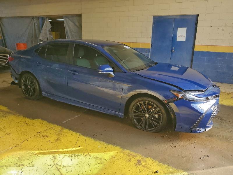 Фото 4 - TOYOTA CAMRY