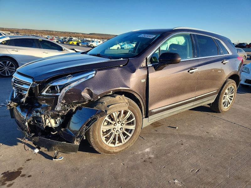 Фото 1 - CADILLAC XT5