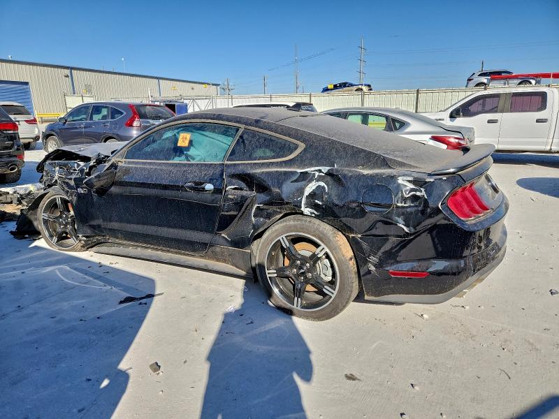 Фото 2 - FORD MUSTANG