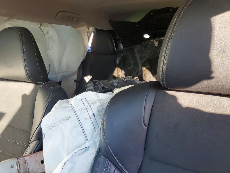 Фото 10 - MITSUBISHI OUTLANDER