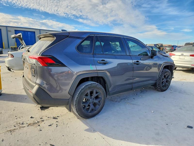 Фото 3 - TOYOTA RAV4