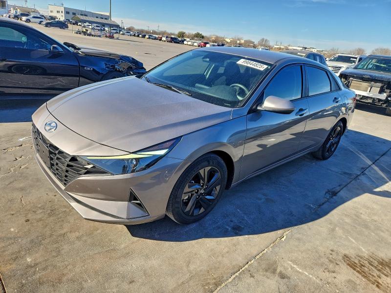 Фото 1 - HYUNDAI ELANTRA