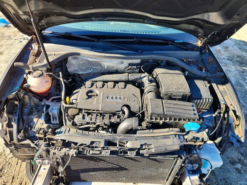 Фото 12 - AUDI Q3