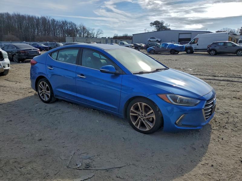 Фото 4 - HYUNDAI ELANTRA