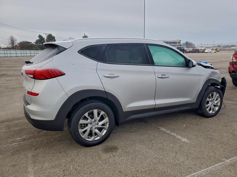 Фото 3 - HYUNDAI TUCSON