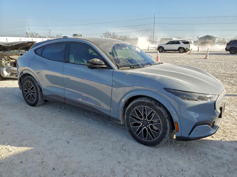 Фото 4 - FORD MUSTANG