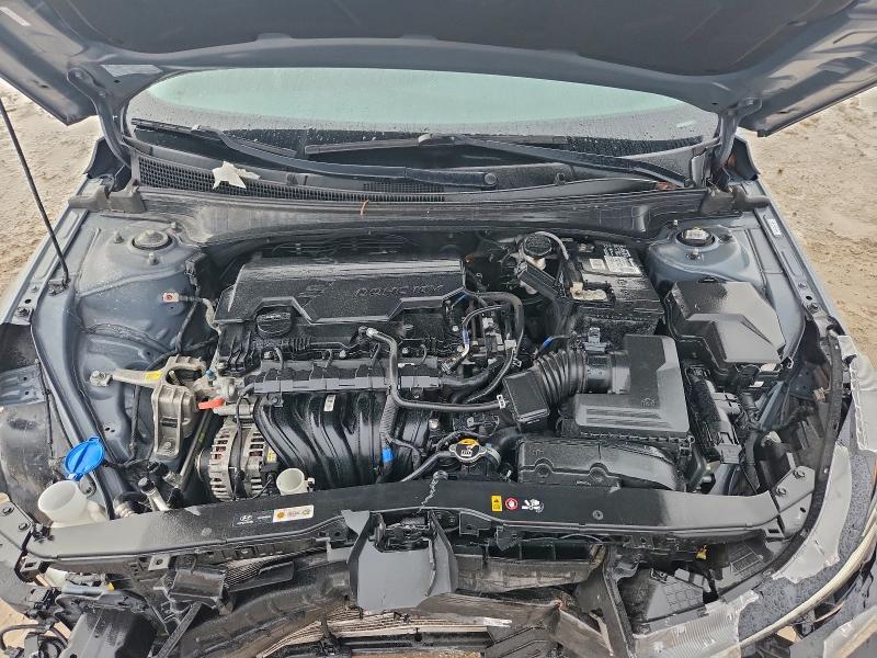 Фото 11 - HYUNDAI ELANTRA