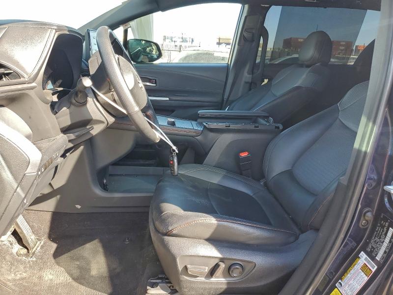 Фото 7 - TOYOTA SIENNA