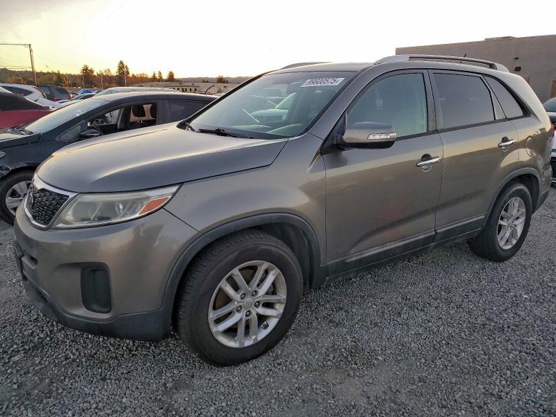 Фото 1 - KIA SORENTO