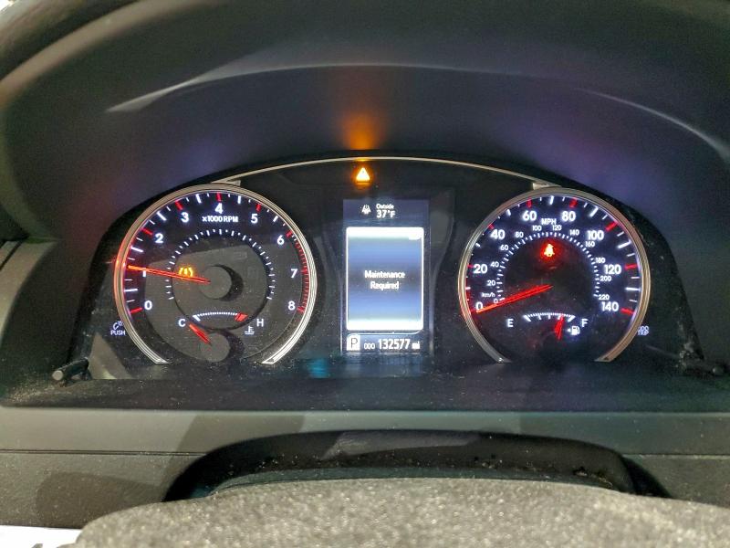 Фото 9 - TOYOTA CAMRY