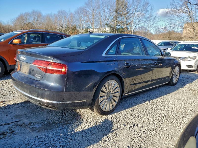 Фото 3 - AUDI A8