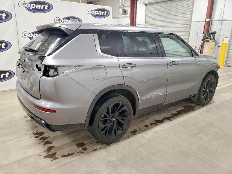 Фото 3 - MITSUBISHI OUTLANDER