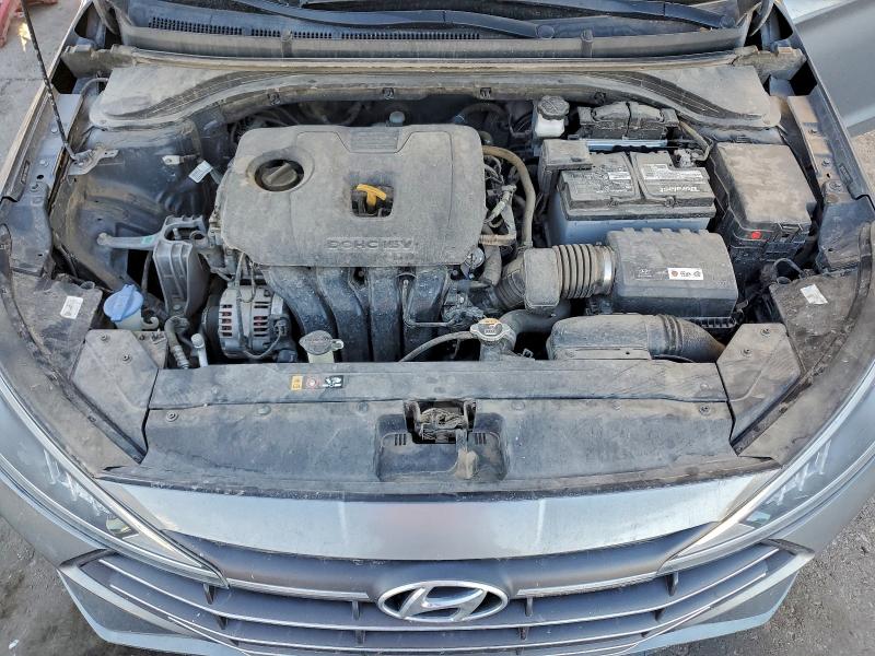 Фото 11 - HYUNDAI ELANTRA