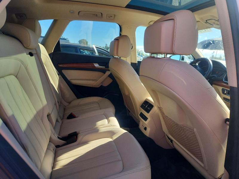 Фото 10 - AUDI Q5