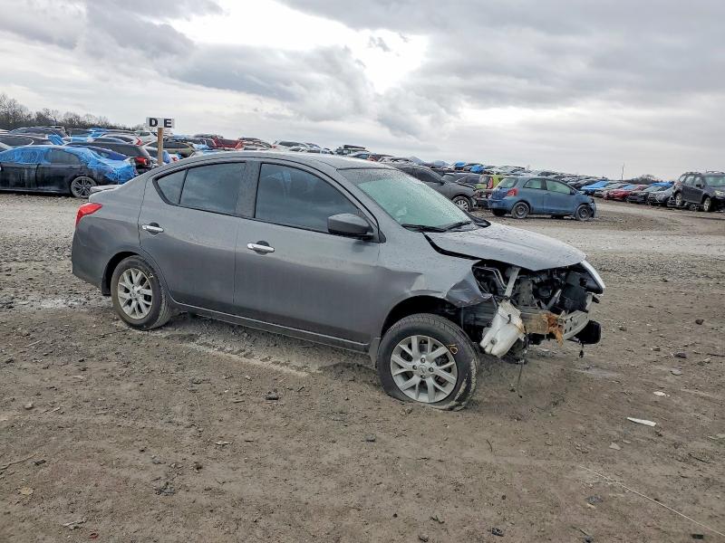 Фото 4 - NISSAN VERSA